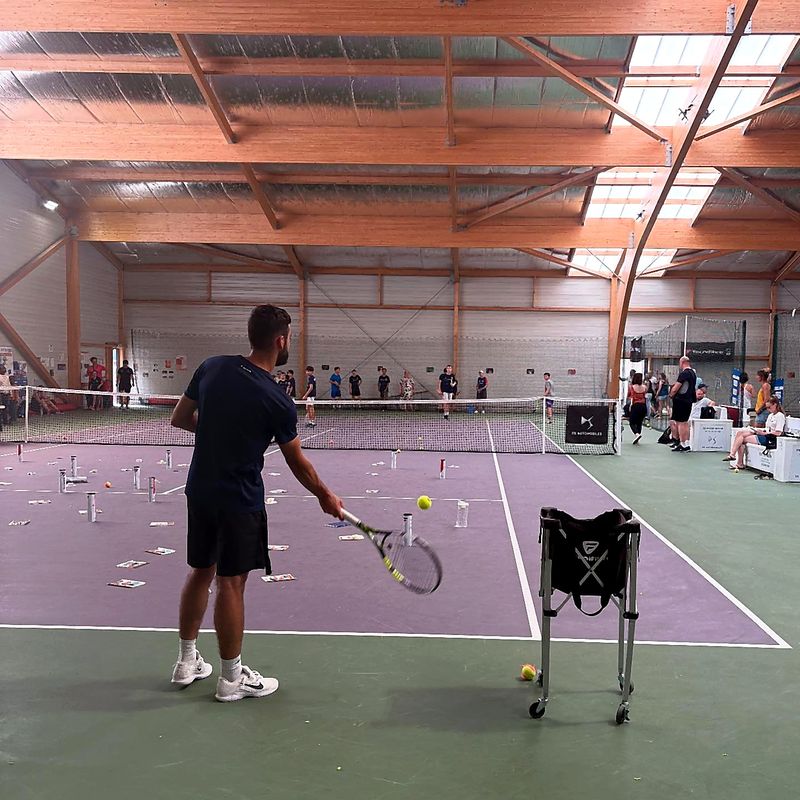 Animation sous le court couvert